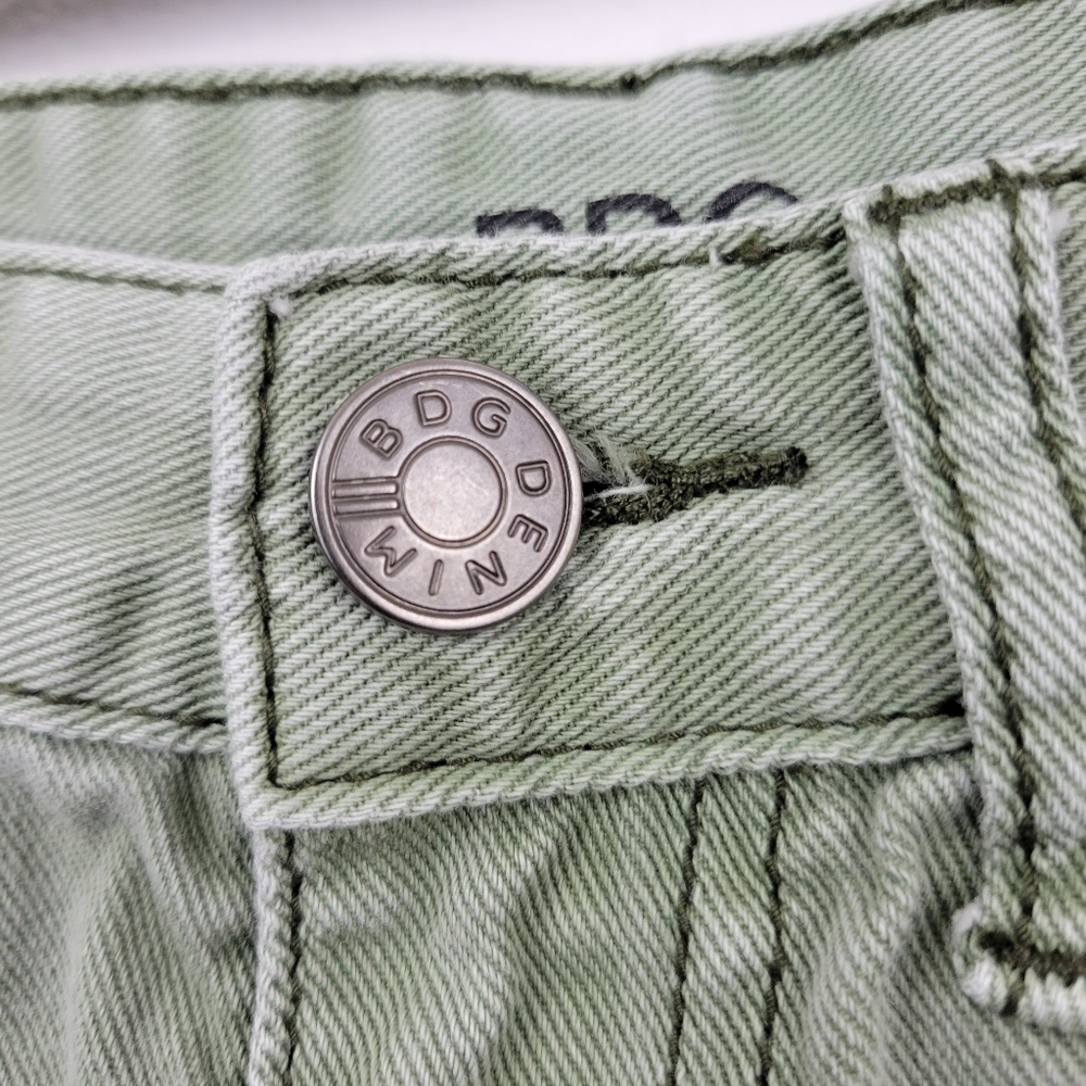 BDG Green Distressed Shorts Size 24 - Picture 4 of 10